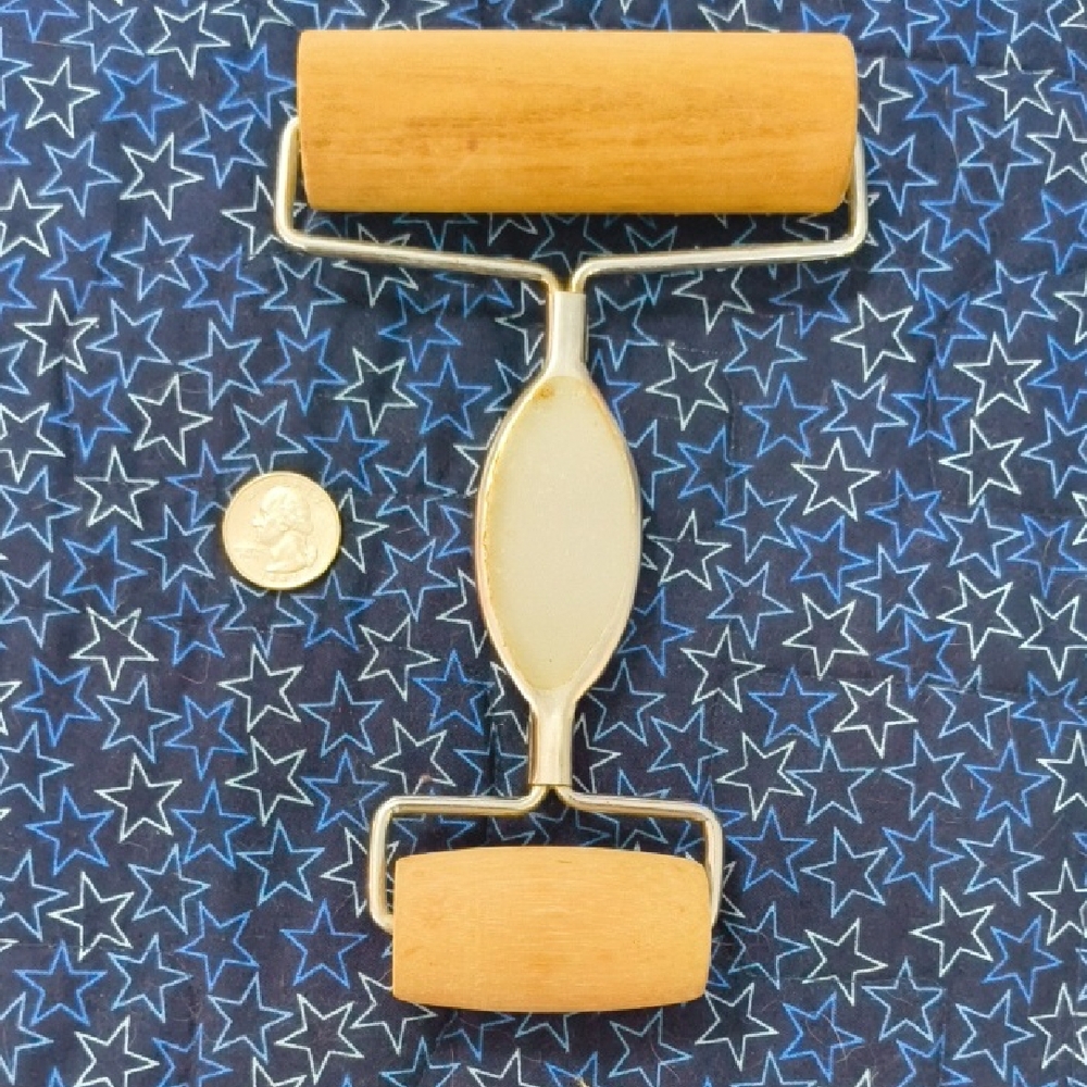 Vintage Pastry And Pizza Roller Made By Ekco In The USA